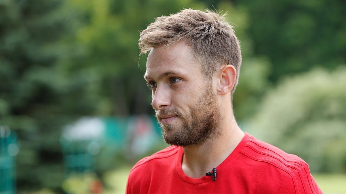 Волк, которого кормят не ноги, а то, чем он на лавке сидит