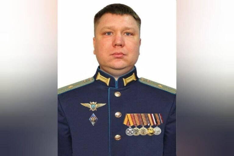    В Оренбурге на улице Салмышской увековечат память о летчике Степане Перминове Андрей Севостьянов