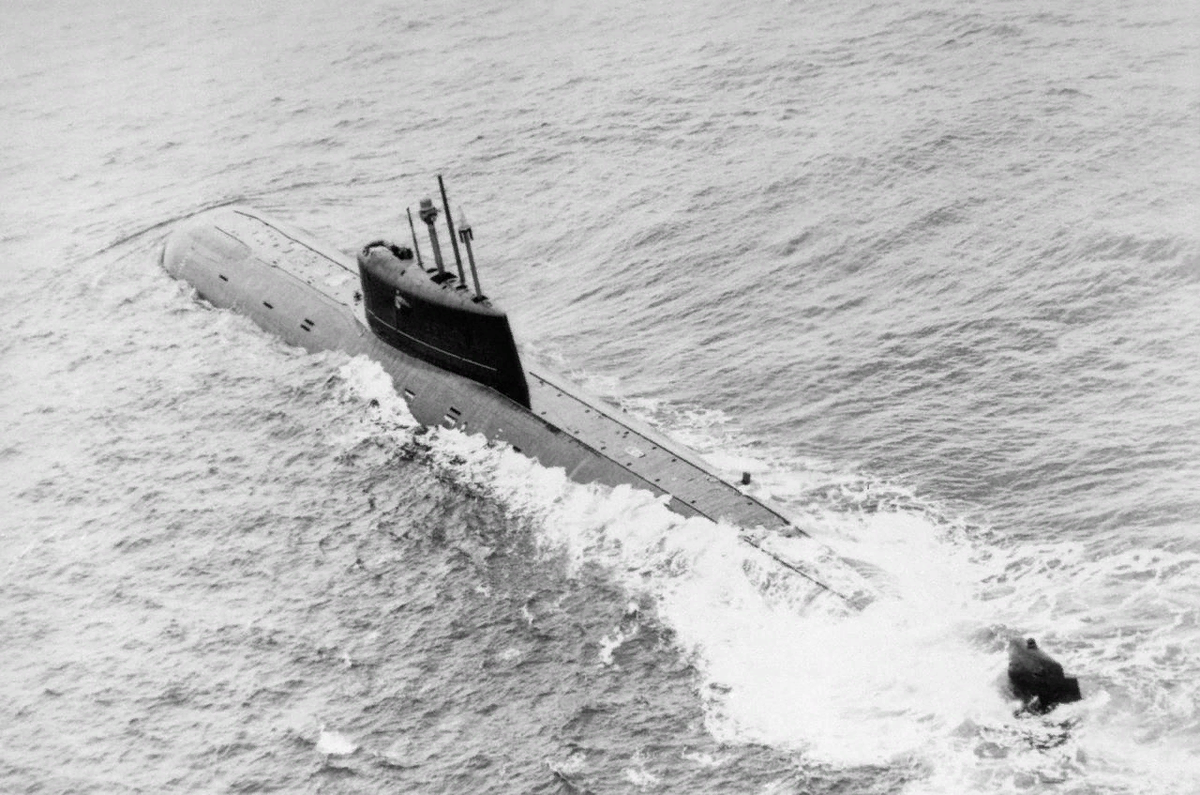 Ранее упомянутый К-278, проекта 685. Лодка имела шесть носовых 533-мм торпедных аппаратов с устройством быстрого заряжания. Каждый ТА имел автономное пневмогидравлическое стреляющее устройство. Стрельба могла производиться на всех глубинах погружения.