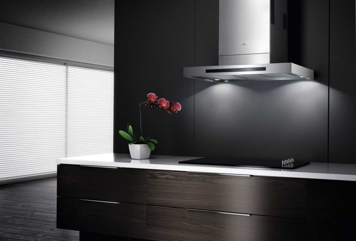 Вытяжка для кухни с отводом. Вытяжка Miele da7090. Кухонная вытяжка кt-t90 BKG. Вытяжка Schtoff Aresa 90 Black. Вытяжка Berloni для кухни.