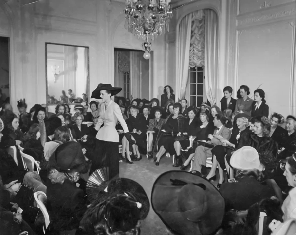 Показ Haute Couture весна-лето 1947