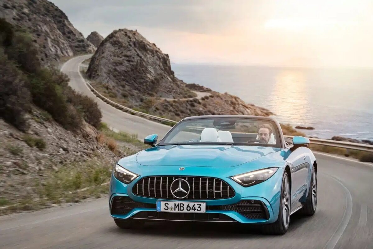 Mercedes-AMG SL 43 2023 года. Здесь и далее в статье использованы фото компании MB USA.