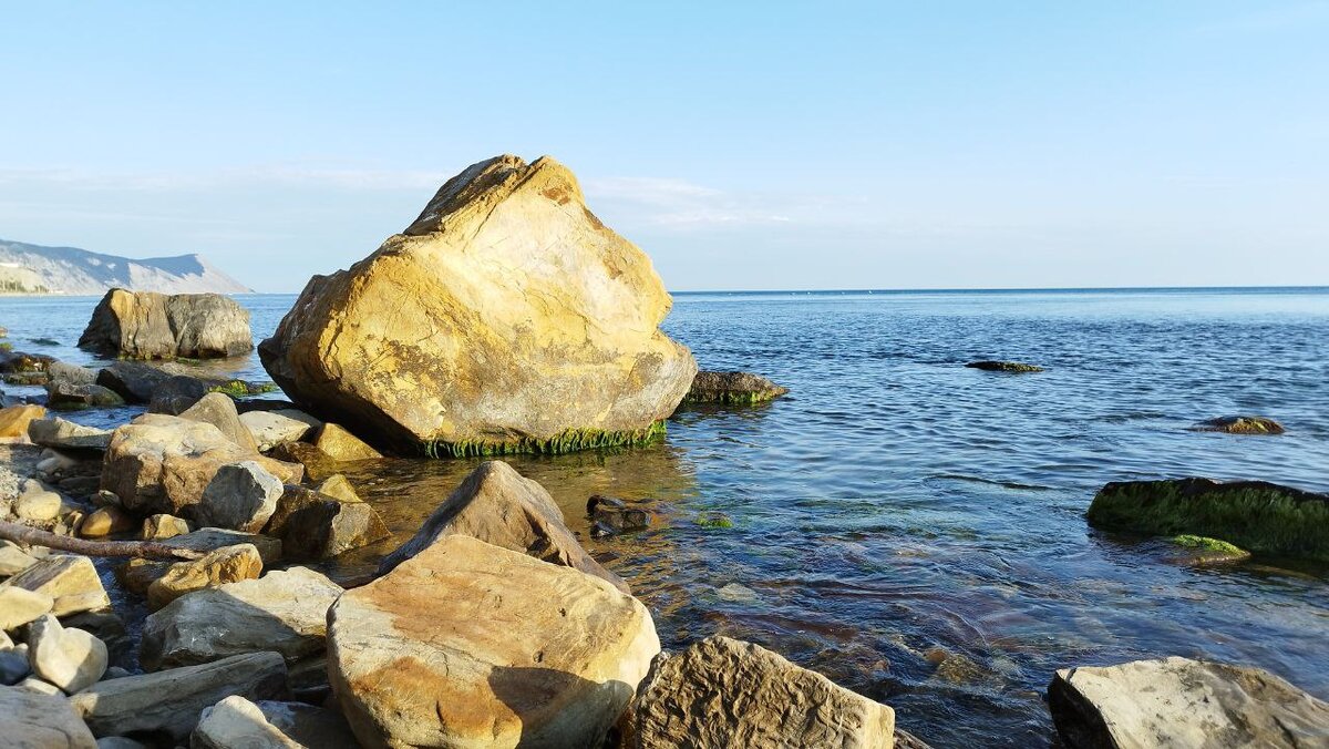 Турция, Крым или дома на диване?