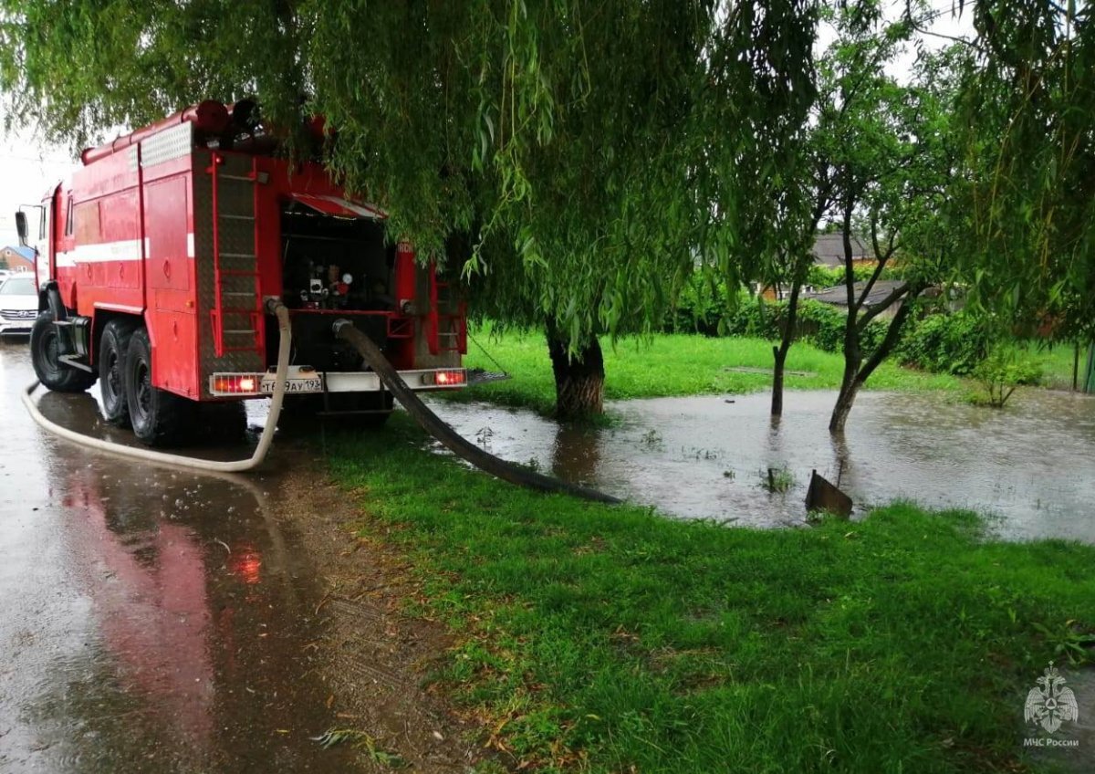    В Отрадненском районе Кубани разбушевавшаяся река Аргош смыла кладку