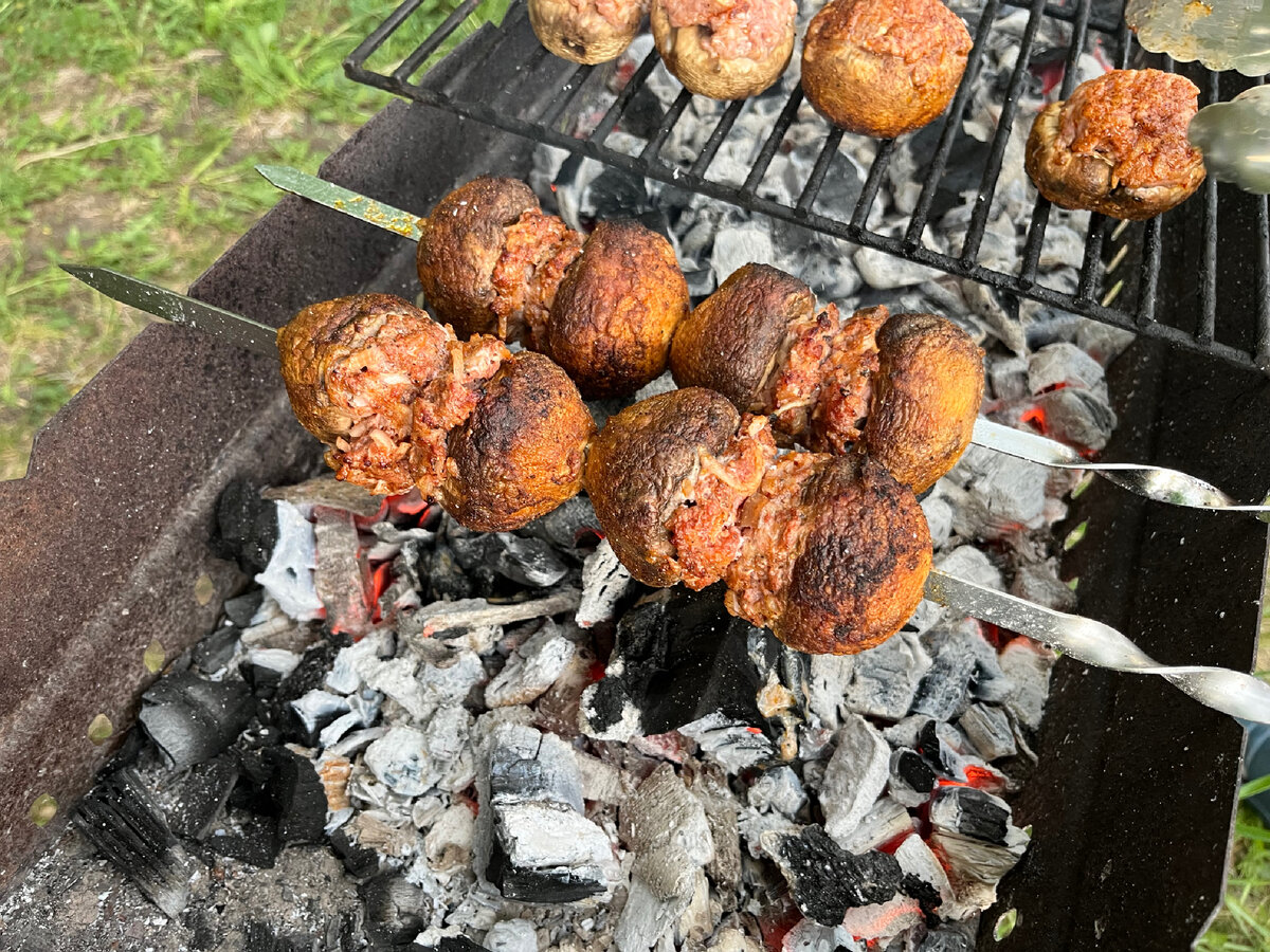 Как приготовить сытный салат с грибами и мясом – пошаговый рецепт с видео