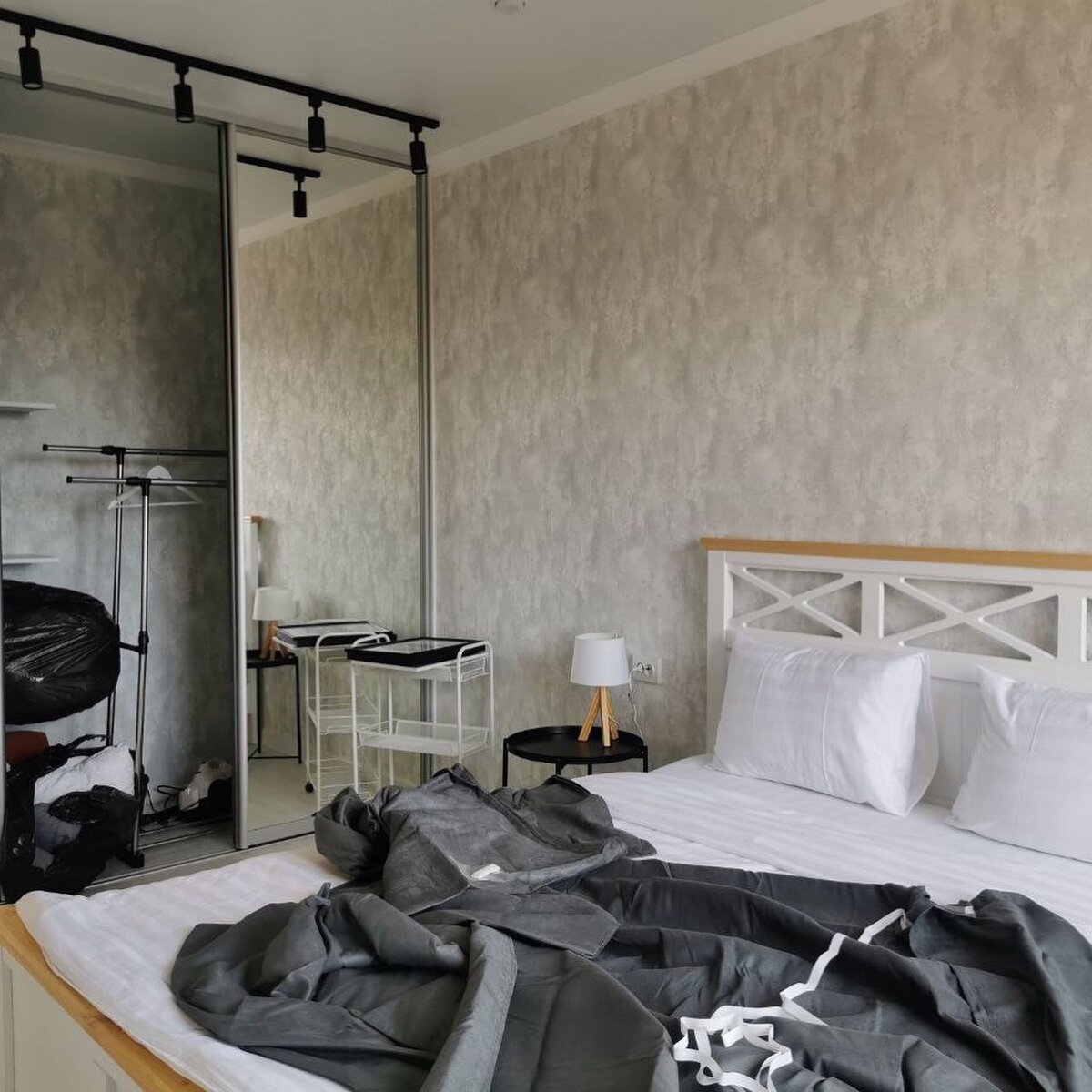 Фото квартиры во время процесса хоумстейджинга. Хоумстейджер: Анна Шевелева