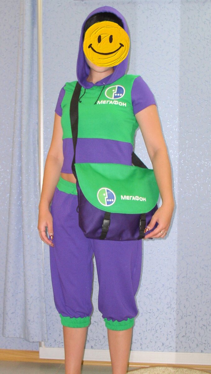 Вот такие были в то время промоутеры у мегафона. И даже сумки мы им шили. И нанесение нашла, где заказать. А ведь это был 2009 год. Я еще ничего толком не знала, но зато была очень смелой и дерзкой