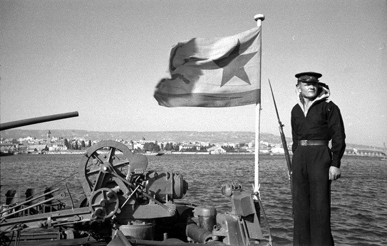 Конечно, это не Генка. Но похож. 