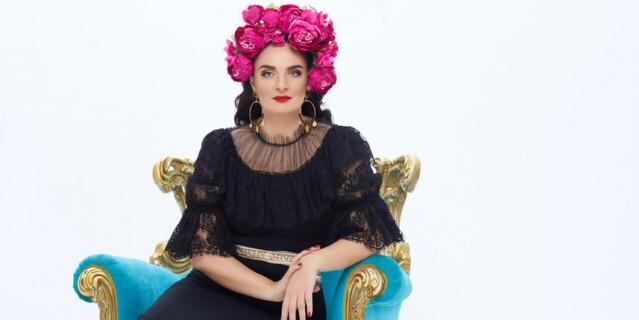    певица Елена Ваенга.