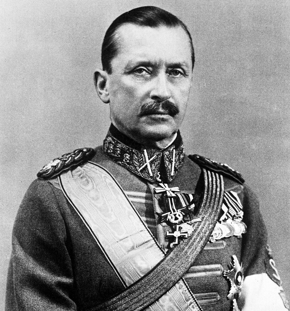 Печален маршал, закончилась свобода.