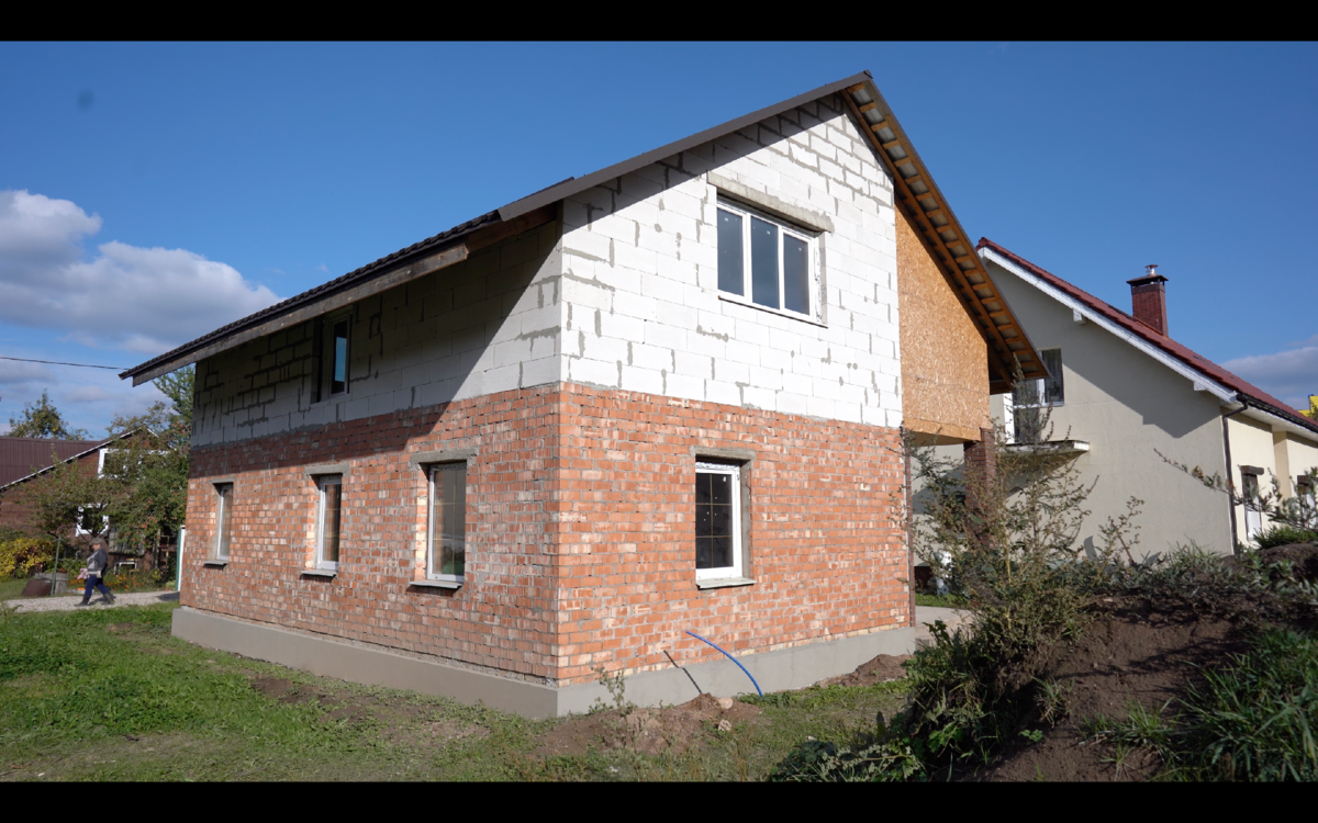 Дом до облицовки фасада кирпичем