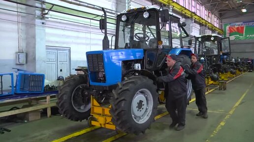 🚜 Вологодский трактор: как в Череповце производят российско-белорусские тракторы 🛠️⚙️