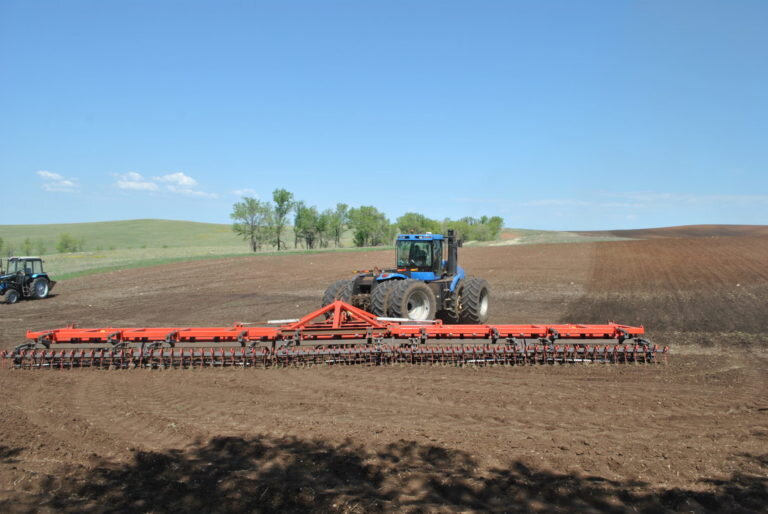    В Оренбургской области стартовали весенне-полевые работы Кристина Просвиркина