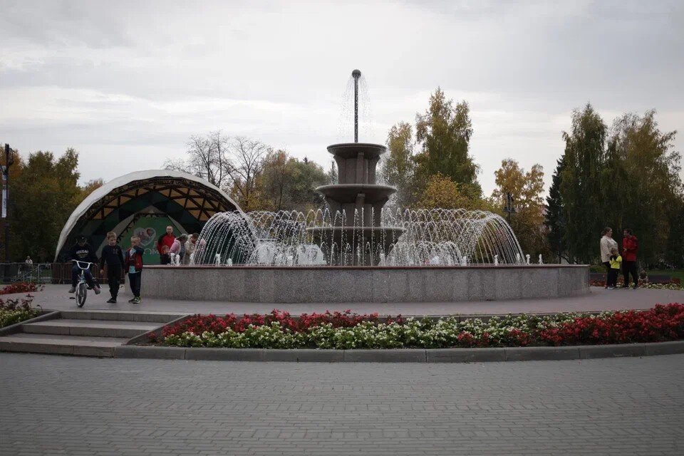     В городе планируют высадить более 395 тысяч цветов. Ксения Высотина