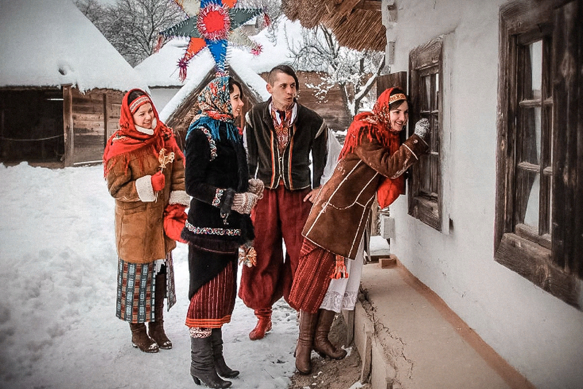 Христославные колядки. Коляда на Рождество. Ряженые на новый год. Угощения для колядующих.