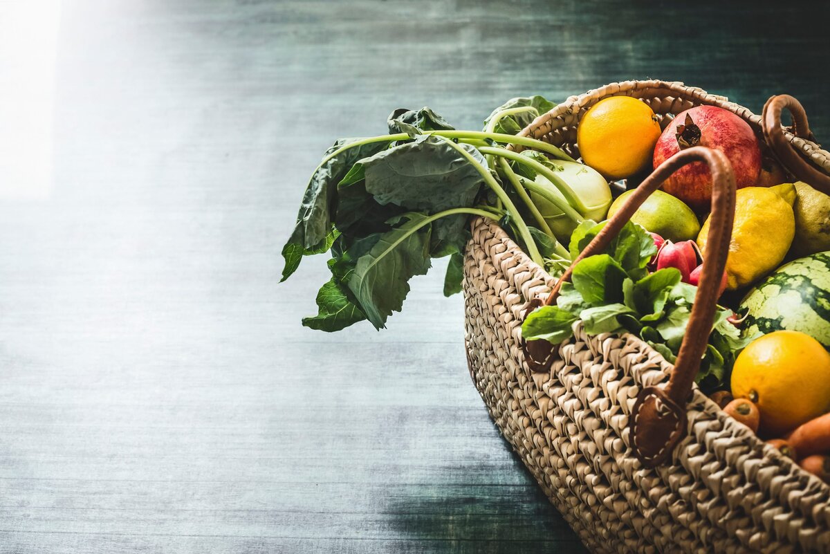 Какие овощи и фрукты покупать в апреле?