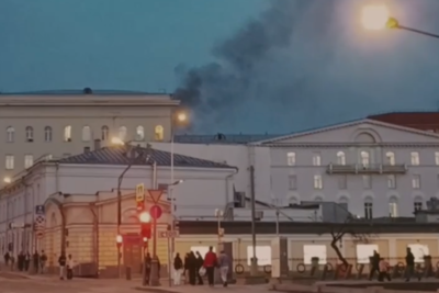    В Москве загорелось одно из зданий Министерства обороны на Знаменке. ©Скриншот / видео «Подъём»