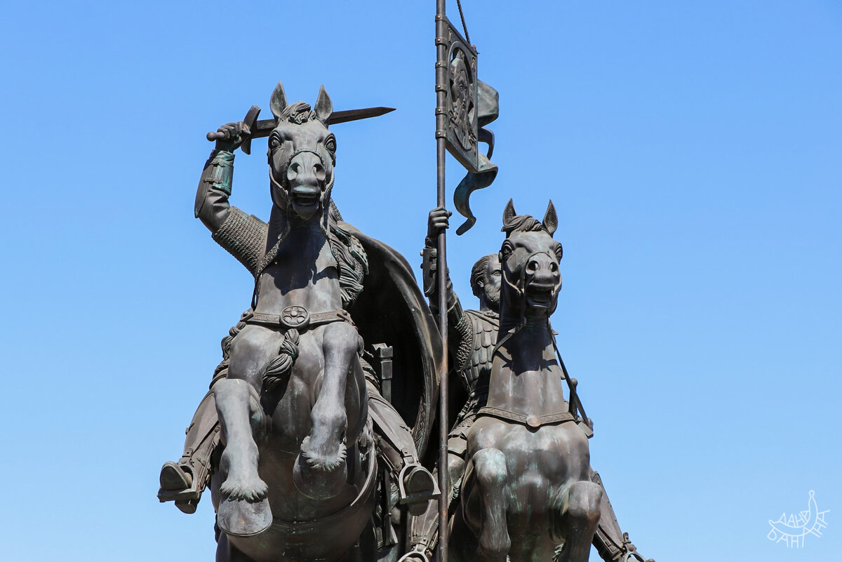 Искусство привокзальной площади