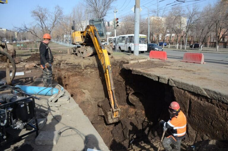    В Степном поселке Оренбурга водоснабжение планируют восстановить до конца дня   Белов Михаил Александрович