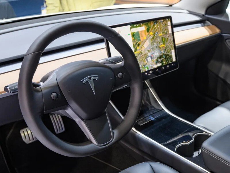    Сотрудники Tesla тайно следили за людьми через встроенные в электрокары камеры