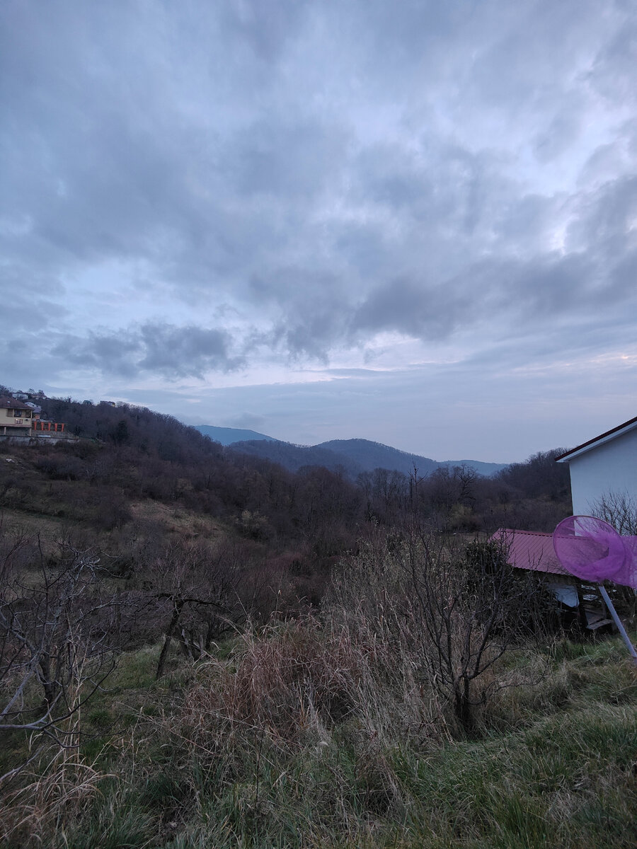 Вид с участка находящегося на горе