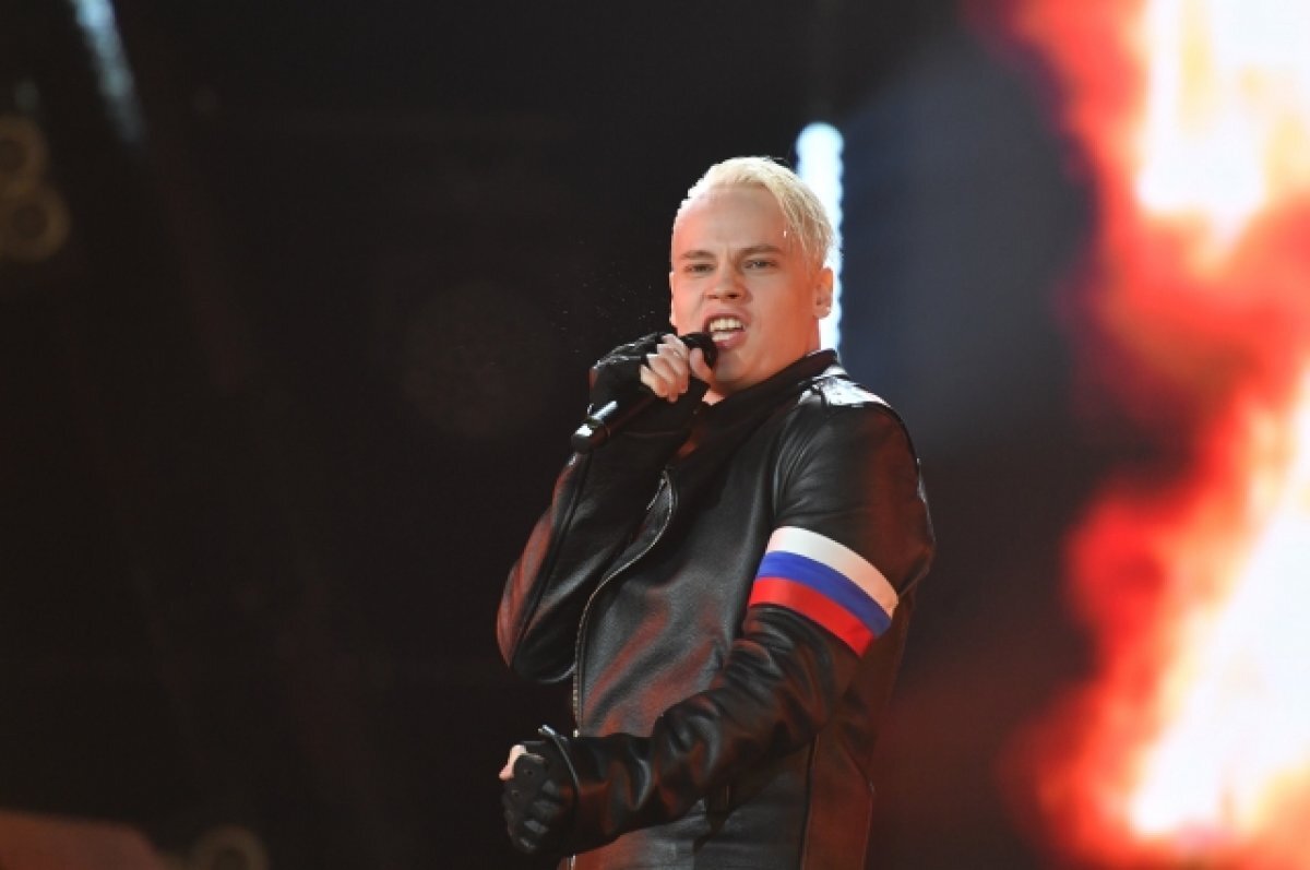    SHAMAN растрогался исполнением его песни мордовскими школьниками