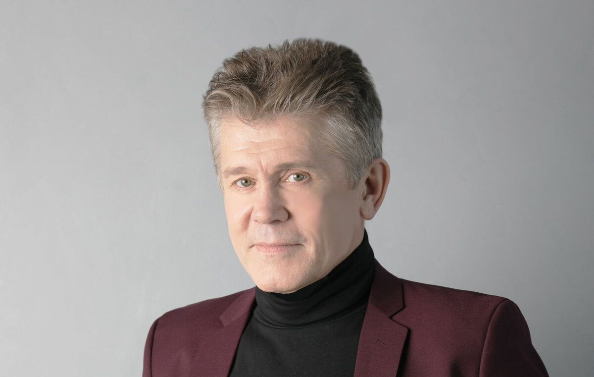 Валерий Уваров.
Источник фото: https://static.tildacdn.com/tild3535-3761-4334-b138-356138386163/7F7A78-72.jpg