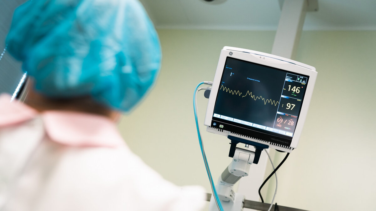    В Югорске врачи спасли мужчину после тяжелейшей травмы головы