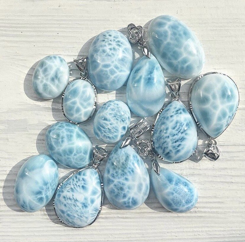 Источник изображения: https://vse-o-tattoo.ru/wp-content/uploads/2022/03/sila-kamnya-larimar.jpg