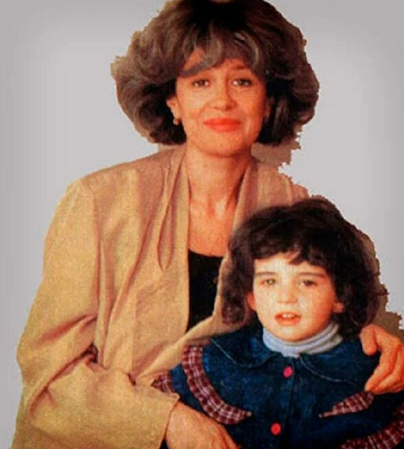 Марина Неелоова с дочкой Никой