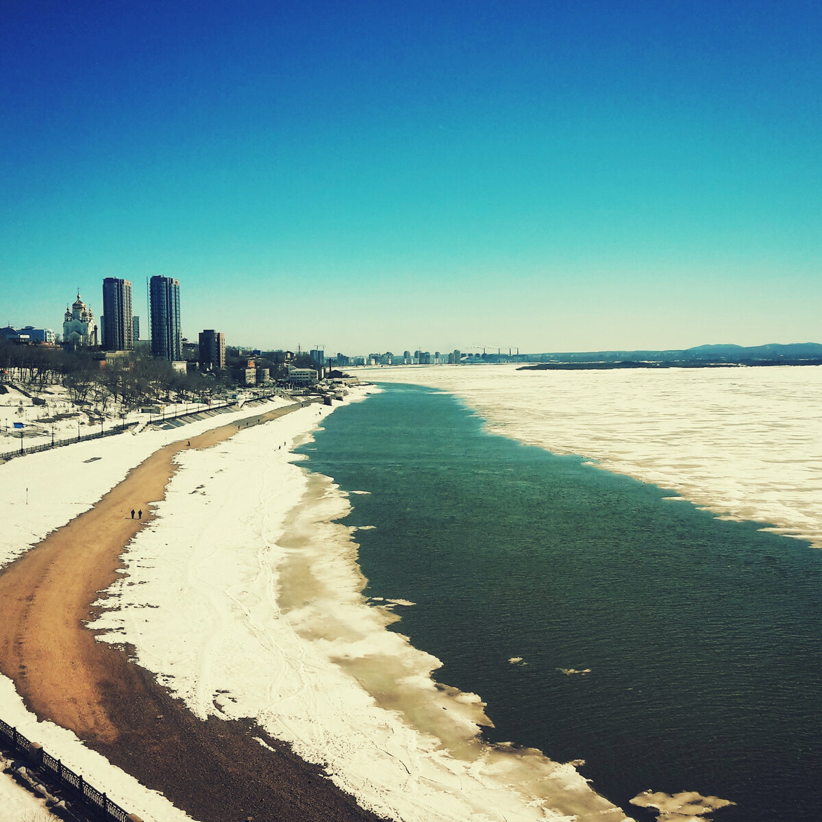 Набережная хороша в любое время года 