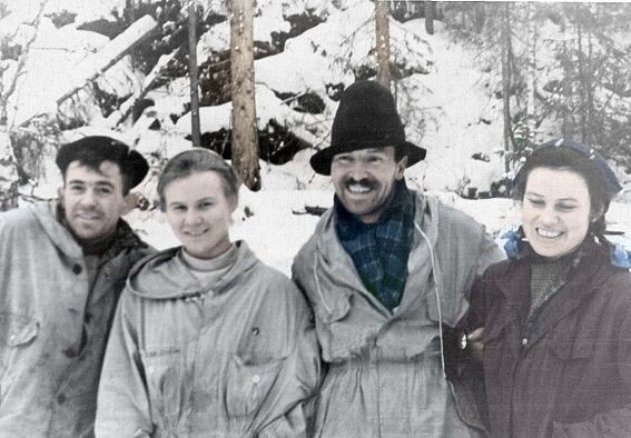 Слева направо: Тибо-Бриньоль Николай, Дубинина Людмила, Золотарев Семен и Колмогорова Зинаида.