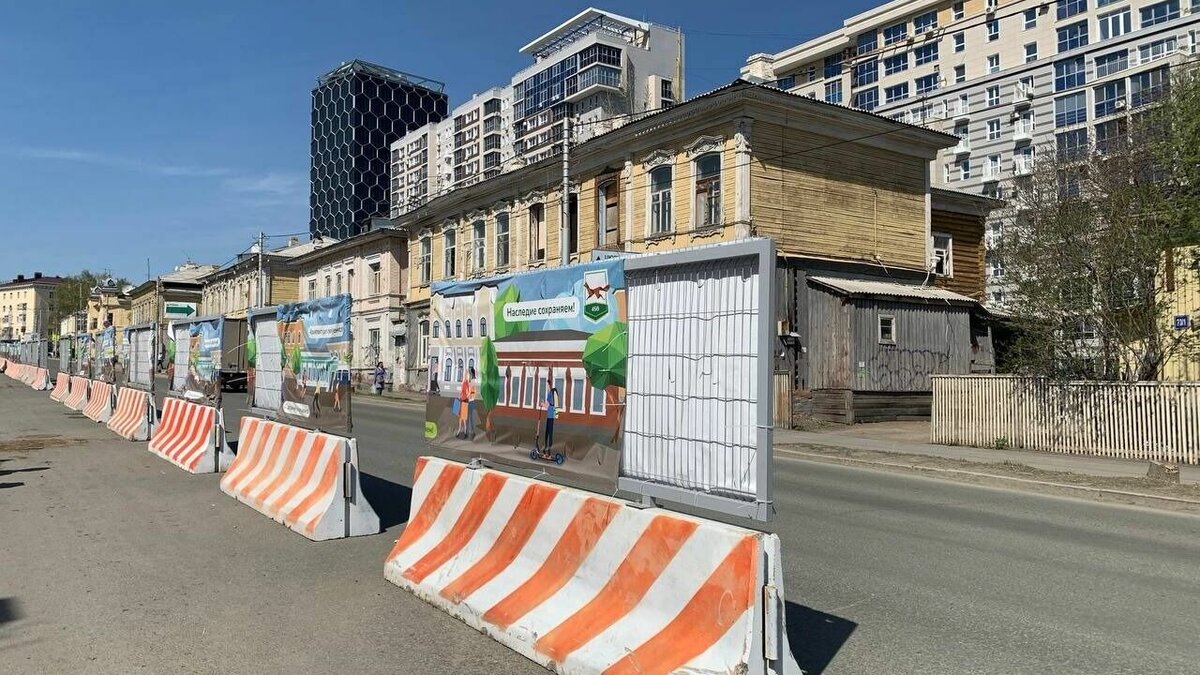     Первый этап реконструкции исторической улицы и будущего места притяжения в самом разгаре, погуляли там и узнали, как идут дела.
