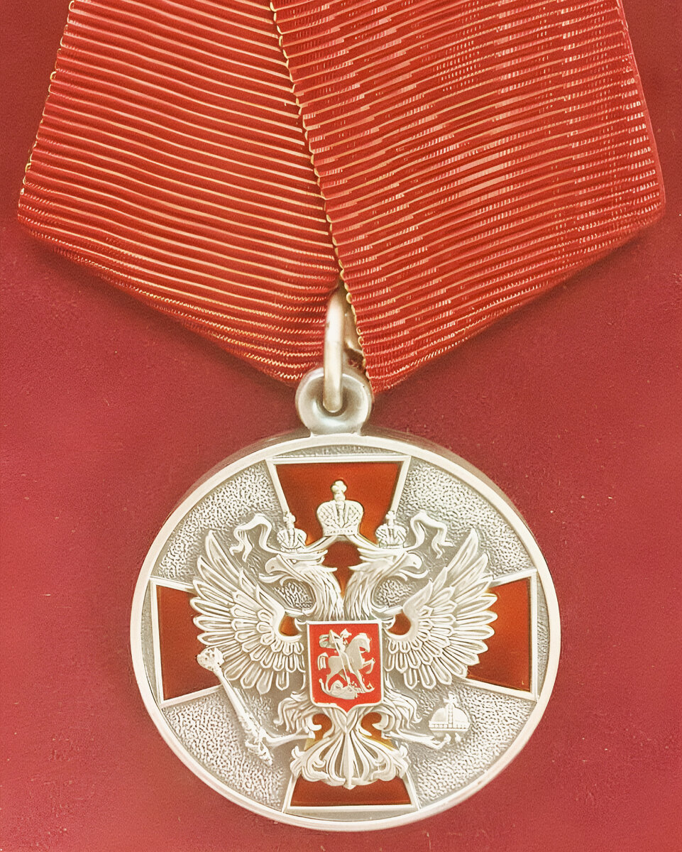 Где и как "воюет" сын Игоря Сечина (глава Роснефти). Чем занят и за что в 25 лет получил от президента Орден за заслуги перед Отечеством