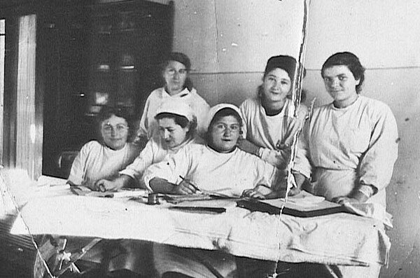 Работа в госпиталях москвы. Военный госпиталь медсестры ВОВ СССР.