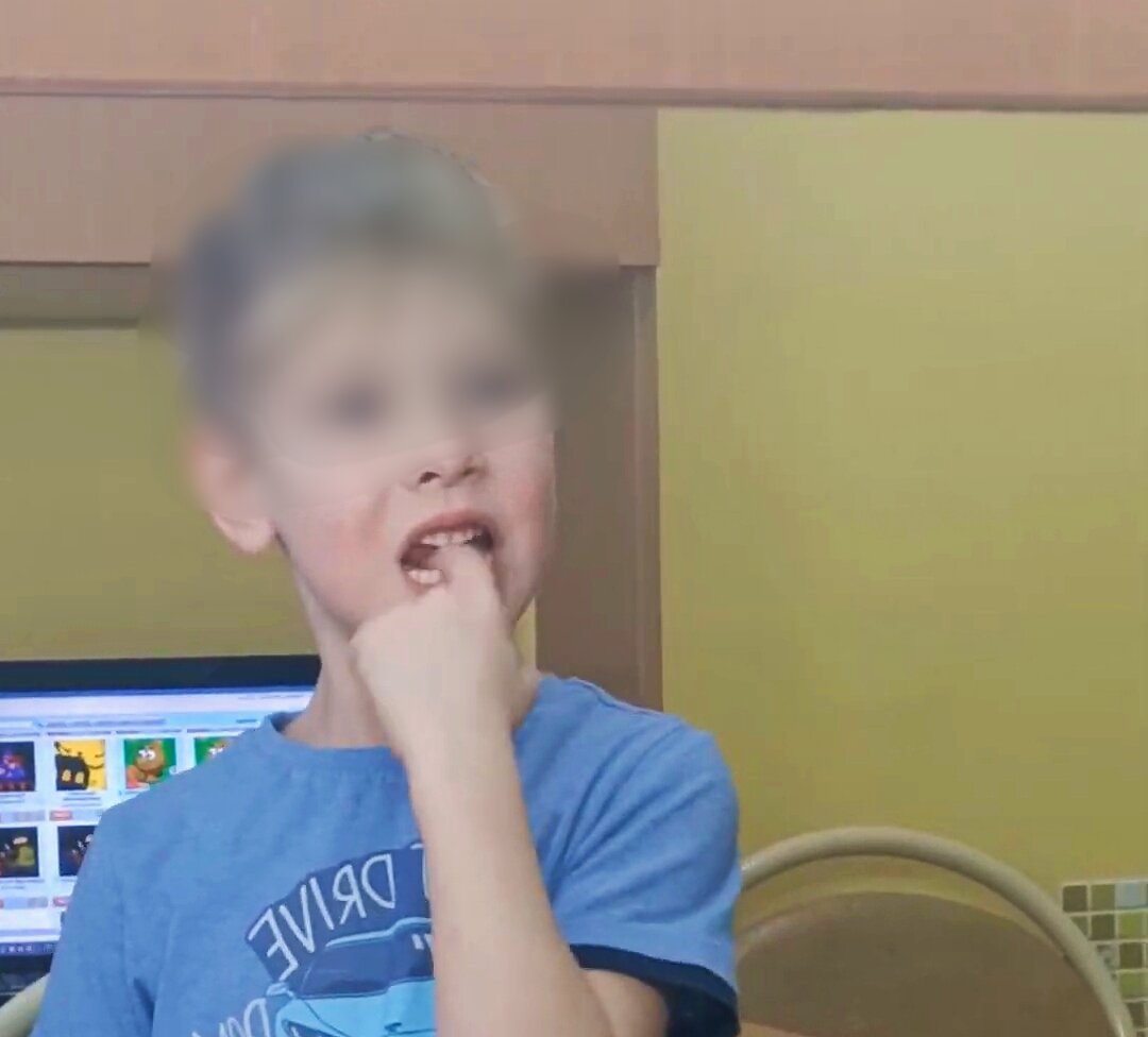 В. сам себе «заводит моторчик»