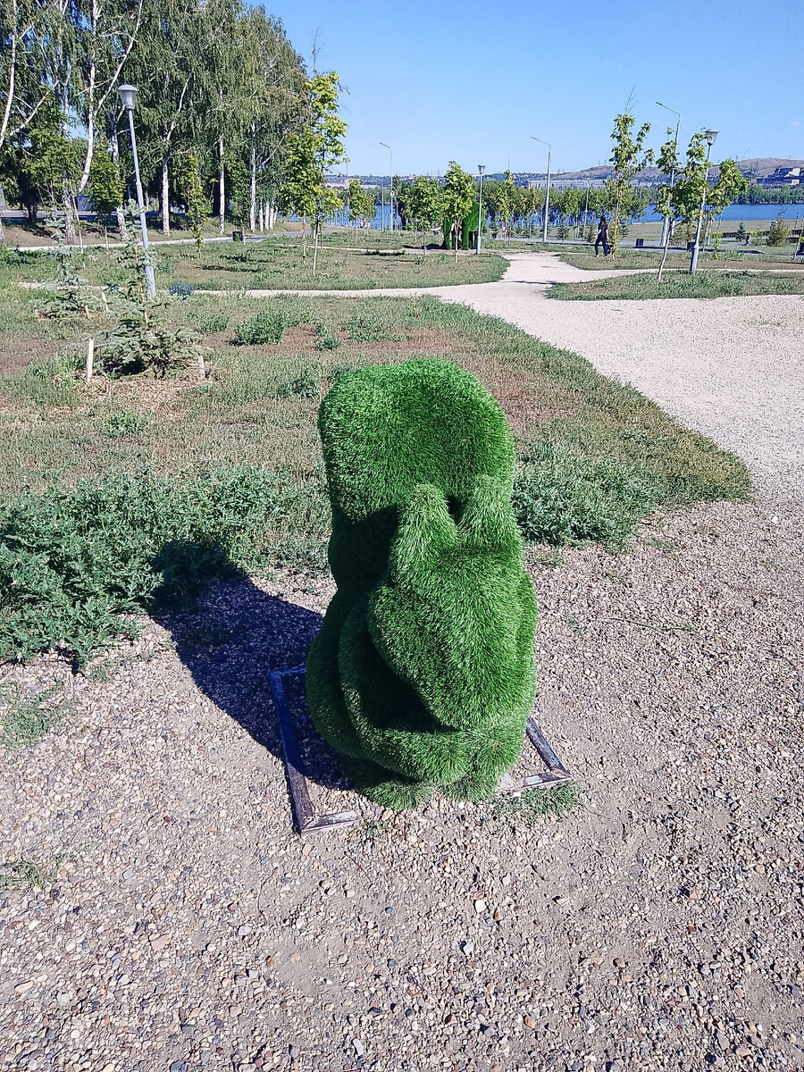 белочка из травы фото 