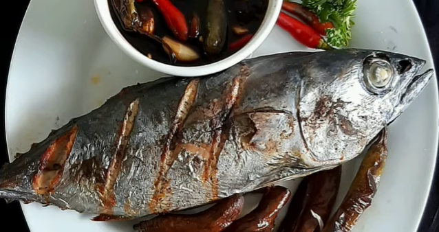 Рыба запеченная в духовке с овощами и картошкой