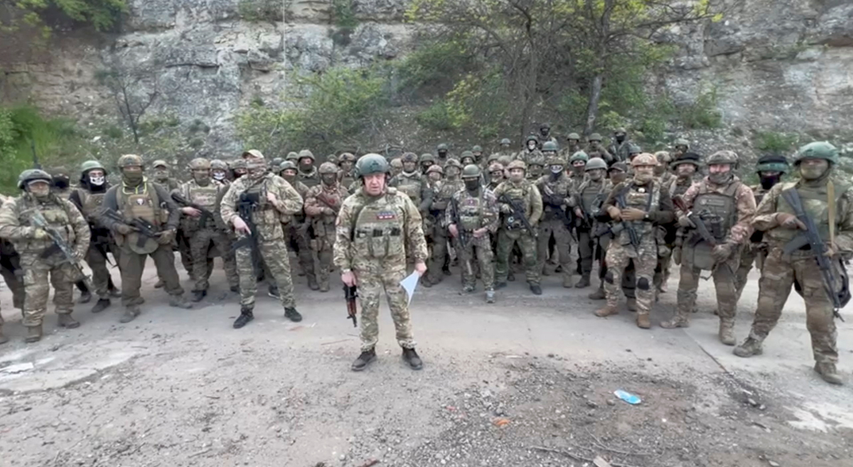 Пригожин талантливый человек, он понимает и в бизнесе и в военных делах и том, что значит правильный пиар тоже. Картинки которые он постит непростые.