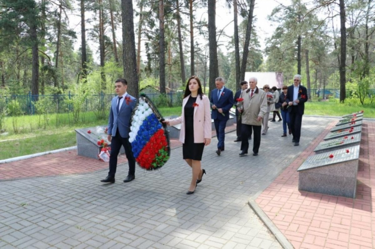    Воронежские энергетики возложили цветы к мемориалам погибших воинов