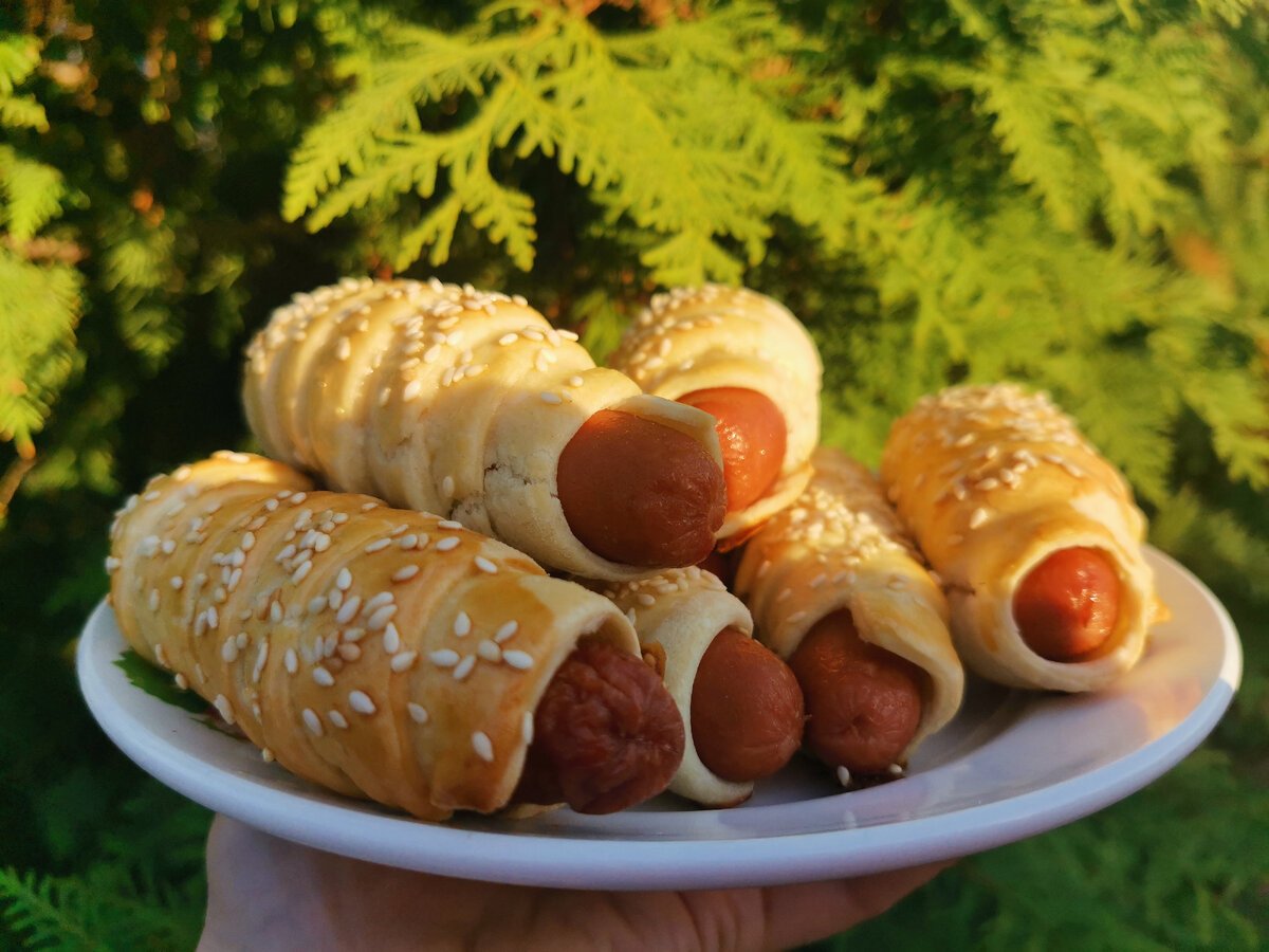 Сосиски в слоёном тесте в духовке