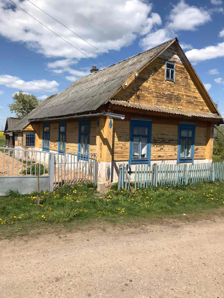 Под Новогрудком сотрудники милиции спасли трёхлетнюю девочку от  разъяренного пса, который до этого загрыз её отца | Новости Гродно s13.ru |  Дзен