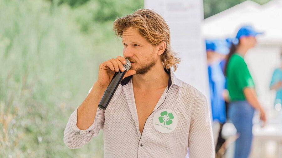 Руководитель АНО «Чистая Эко среда» Владимир Захаров рассказывает, как наладить раздельный сбор отходов и почему начинать нужно не с глобальных проектов, а с небольших дел