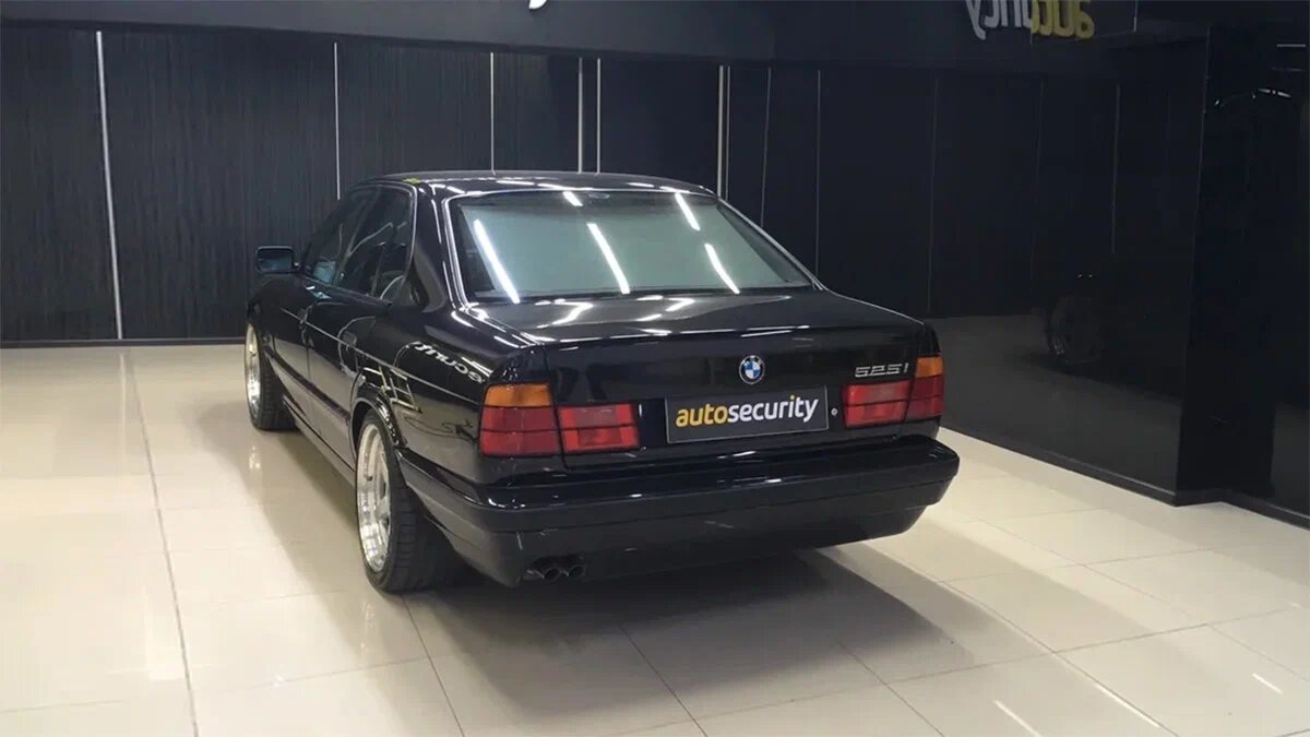 Классные BMW из 1990-х: ностальгические седаны и купе лихих годов, которые  можно купить в России | Журнал Авто.ру | Дзен