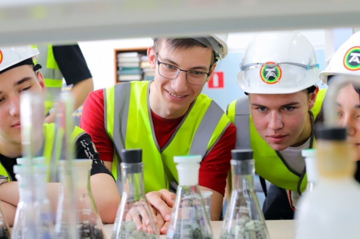    Химики Тольятти подвел итоги профильной смены в центре талантов «Вега»