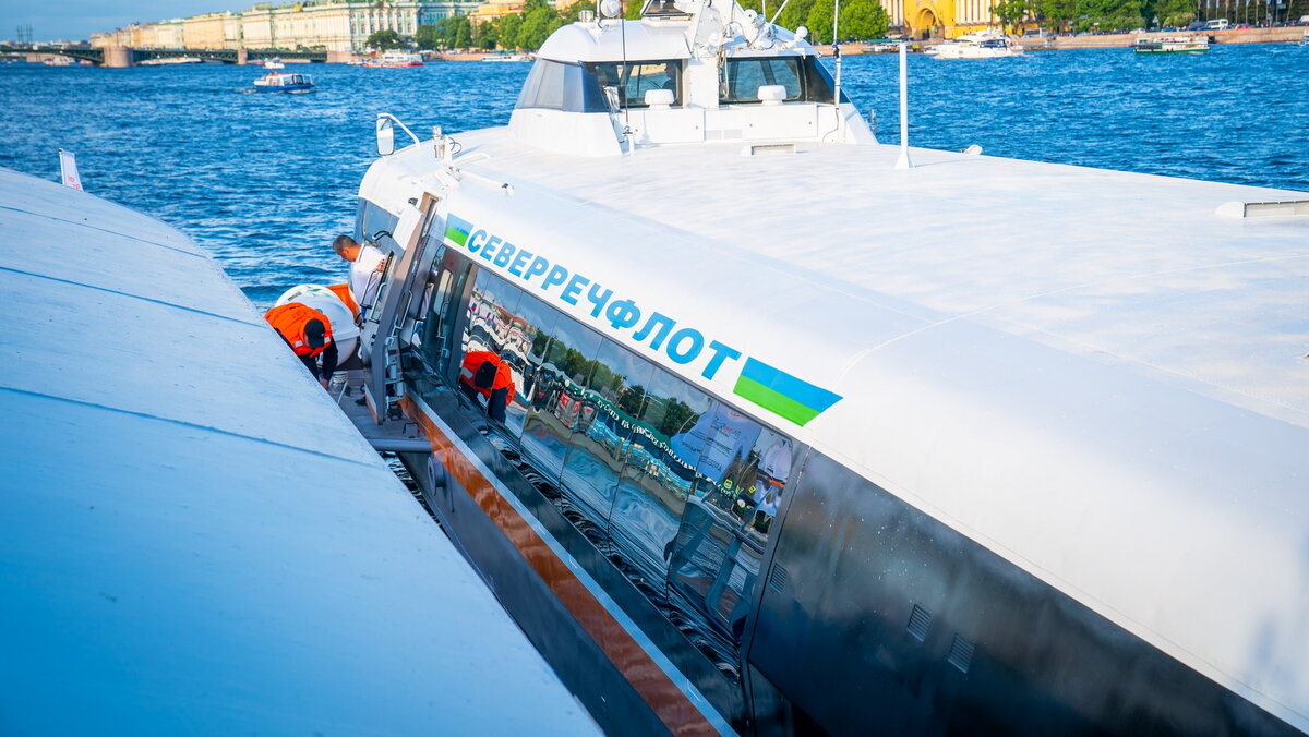    На водоёмах Октябрьского района начал курсировать новый «Метеор»