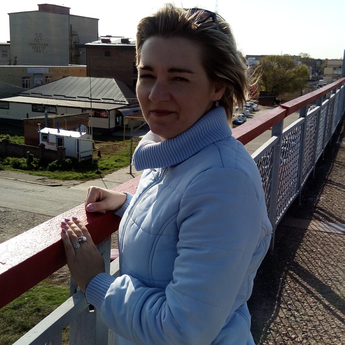 Обычный вид в маленьком городе 