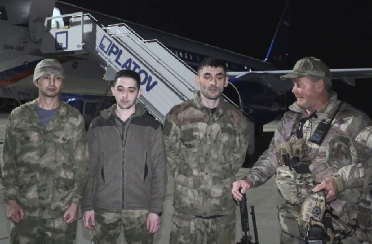    Бойцы Росгвардии, вернувшиеся из плена, пройдут лечение в Москве