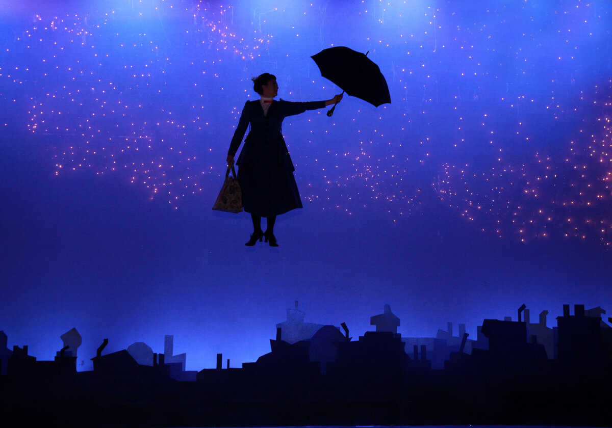 Мэри Поппинс - это, конечно, совершенство. Но идеальных нянь (как и людей) нет.