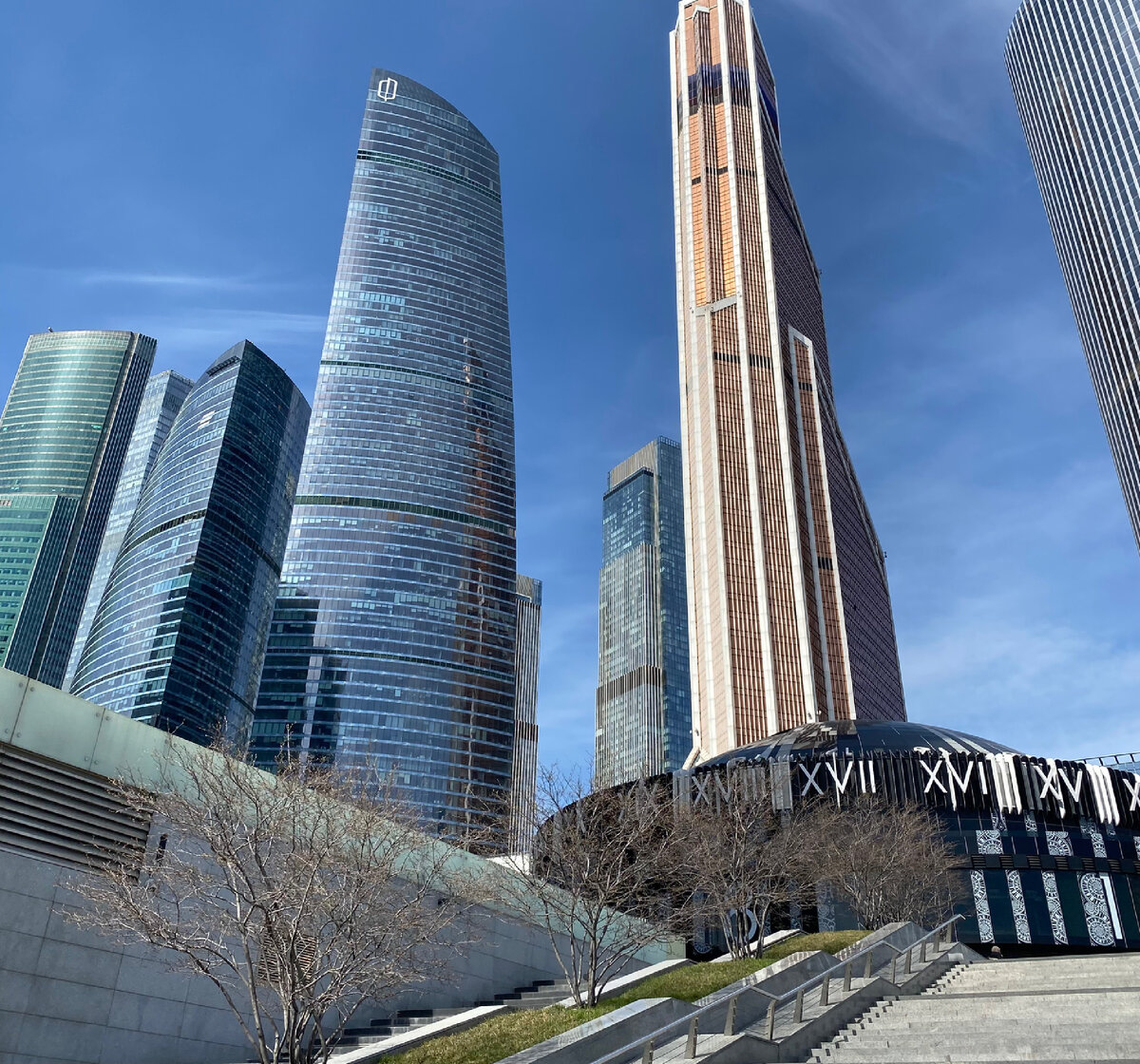 На одной из последних прогулок поймал неплохой кадр. 